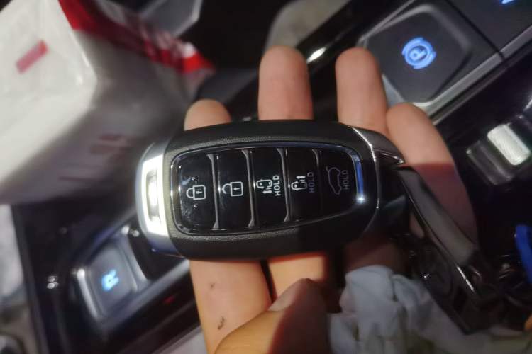 Used Hyundai Custo 2021 380TGDi Smart Love Flagship Edition TOP Premium Vehicle Key