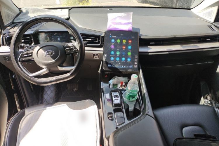 Used Hyundai Custo 2021 380TGDi Smart Love Flagship Edition TOP Premium Center Console