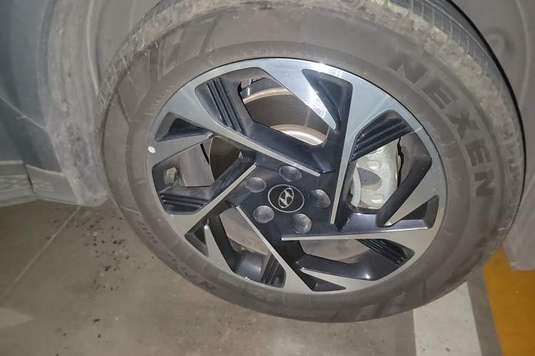 Used Hyundai Custo 2021 380TGDi Smart Love Flagship Edition TOP Premium Right Front Wheel Hub