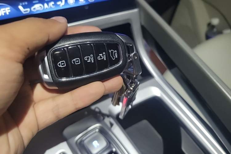 Used Hyundai Custo 2021 380TGDi Smart Love Flagship Edition TOP Premium Vehicle Key