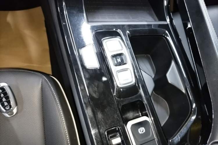 Used Hyundai Custo 2021 270TGDi Prestige LUX Gear Lever