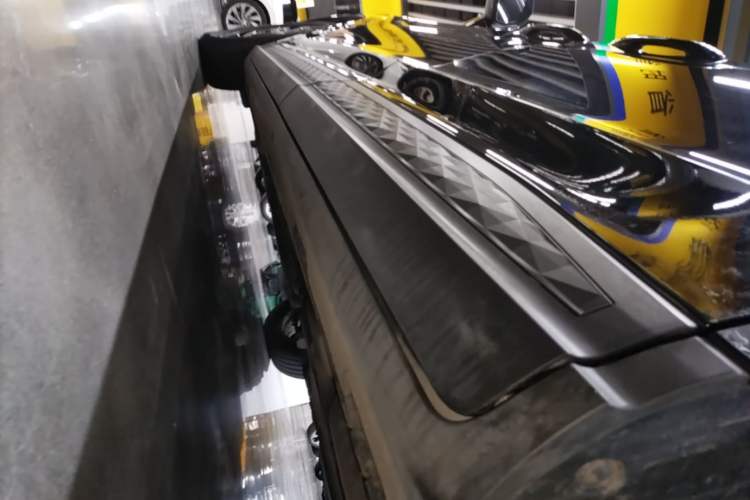 Used Hyundai Custo 2021 270TGDi Prestige LUX Left Side Sill