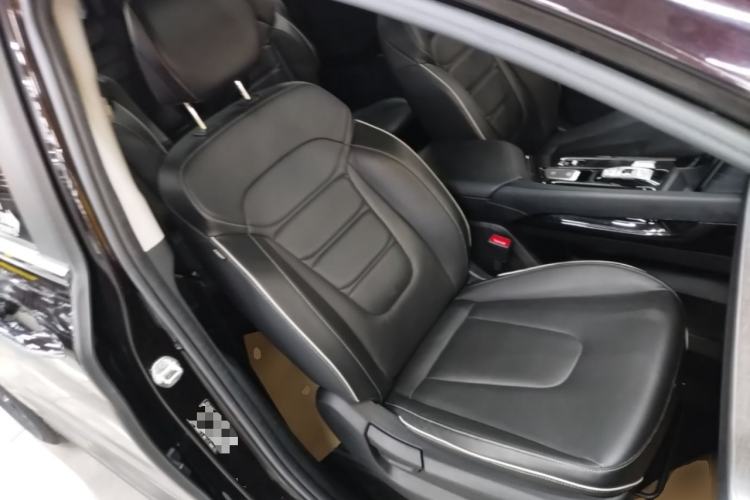 Used Hyundai Custo 2021 270TGDi Prestige LUX Right Front Seat