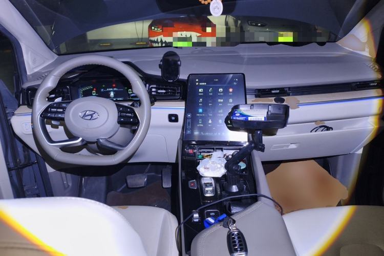 Used Hyundai Custo 2021 380TGDi Smart Love Flagship Edition TOP Premium Center Console