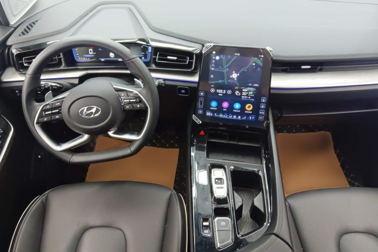 Used Hyundai Custo 2021 380TGDi Smart Love Flagship Edition TOP Premium Center Console