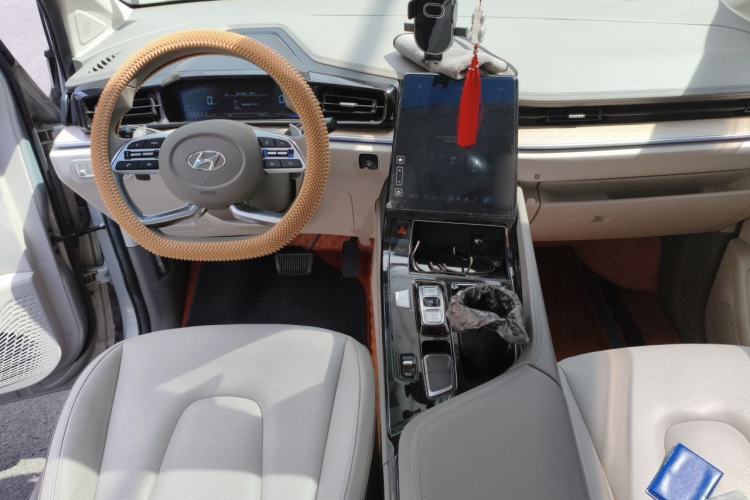 Used Hyundai Custo 2021 380TGDi Smart Luxury Premium LUX Center Console