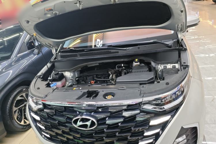 Used Hyundai Custo 2021 270TGDi Prestige LUX Engine Bay