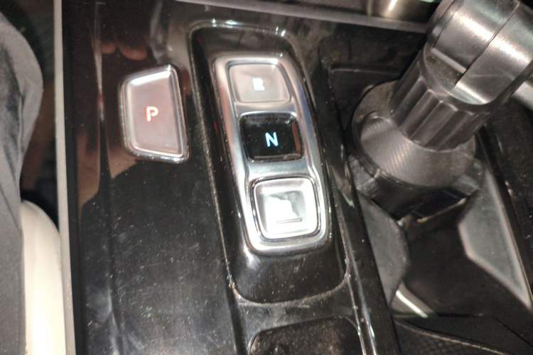 Used Hyundai Custo 2021 380TGDi Smart Love Flagship Edition TOP Premium Gear Lever
