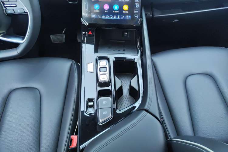 Used Hyundai Custo 2021 380TGDi Smart Love Flagship Edition TOP Premium Gear Lever