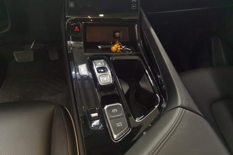 Used Hyundai Custo 2021 380TGDi Smart Love Flagship Edition TOP Premium Gear Lever