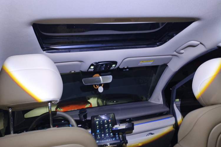Used Hyundai Custo 2021 380TGDi Smart Love Flagship Edition TOP Premium Headliner