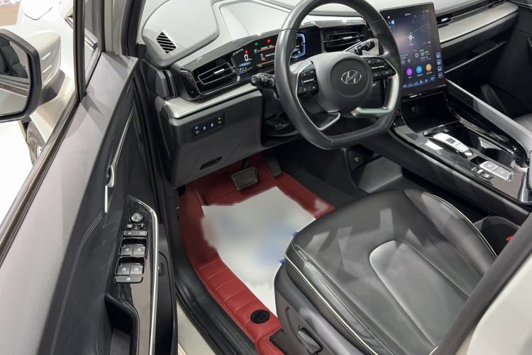 Used Hyundai Custo 2021 380TGDi Deluxe Edition DLX Interior 2