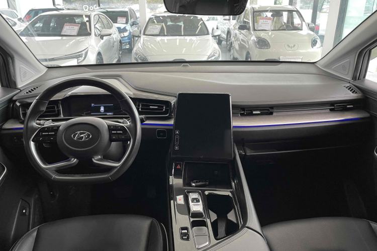 Used Hyundai Custo 2021 380TGDi Smart Luxury Premium LUX Interior 2