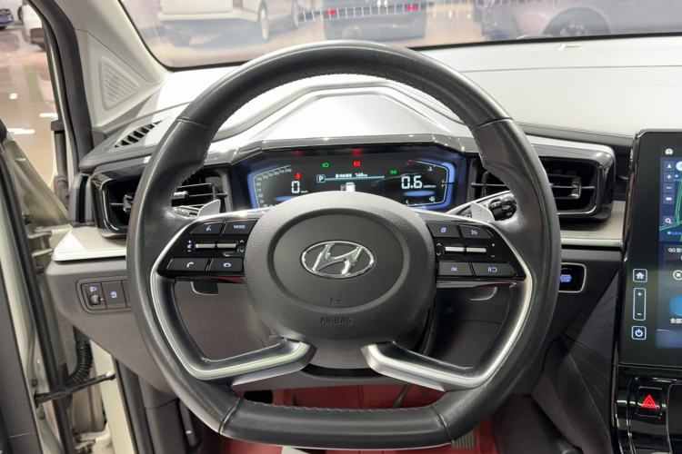 Used Hyundai Custo 2021 380TGDi Deluxe Edition DLX Interior 5