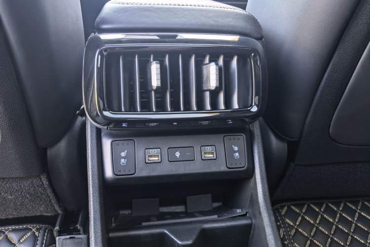 Used Hyundai Custo 2021 380TGDi Smart Luxury Premium LUX Interior 8
