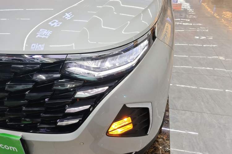 Used Hyundai Custo 2021 270TGDi Prestige LUX Left Front Headlight