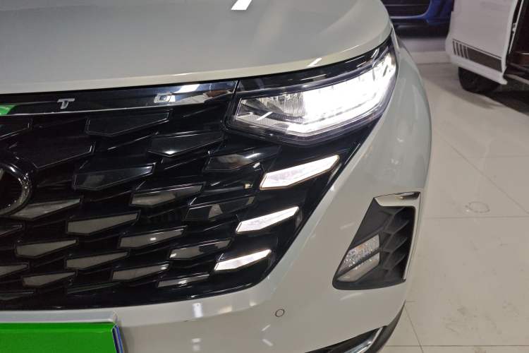 Used Hyundai Custo 2021 380TGDi Deluxe Edition DLX Left Front Headlight
