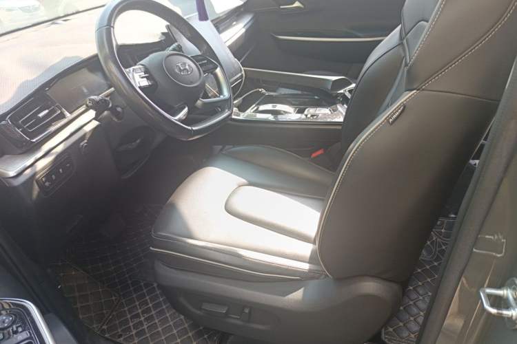 Used Hyundai Custo 2021 270TGDi Prestige LUX Left Front Seat