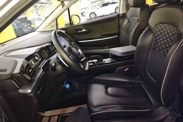 Used Hyundai Custo 2021 380TGDi Smart Luxury Premium LUX Left Front Seat