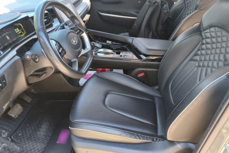 Used Hyundai Custo 2021 380TGDi Smart Luxury Premium LUX Left Front Seat