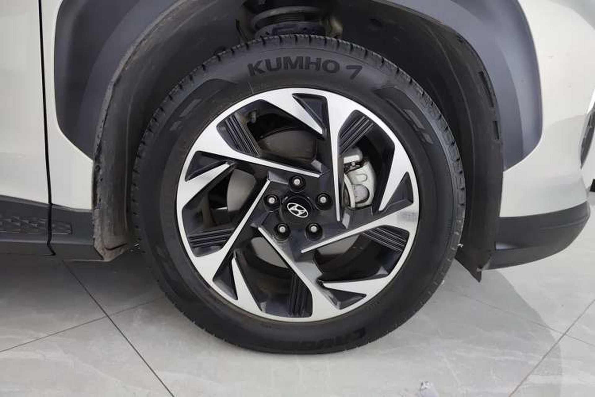 Used Hyundai Custo 2021 380TGDi Smart Love Flagship Edition TOP Premium Left Front Wheel Hub