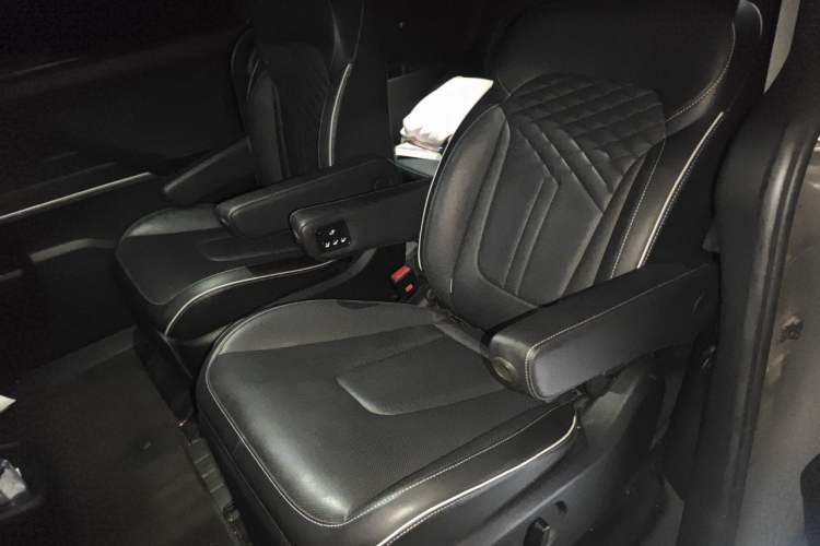 Used Hyundai Custo 2021 380TGDi Smart Luxury Premium LUX Left Rear Seat