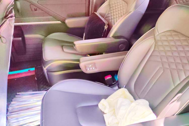 Used Hyundai Custo 2021 380TGDi Smart Luxury Premium LUX Left Rear Seat