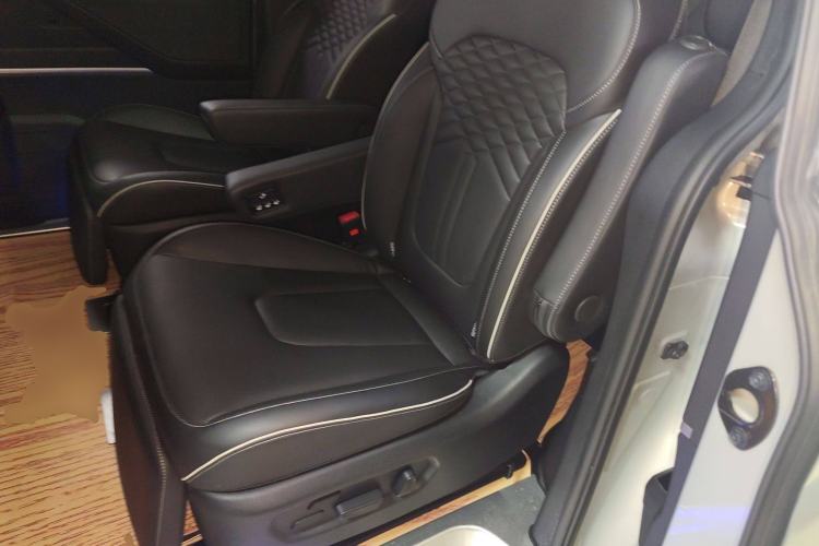 Used Hyundai Custo 2021 380TGDi Smart Love Flagship Edition TOP Premium Left Rear Seat