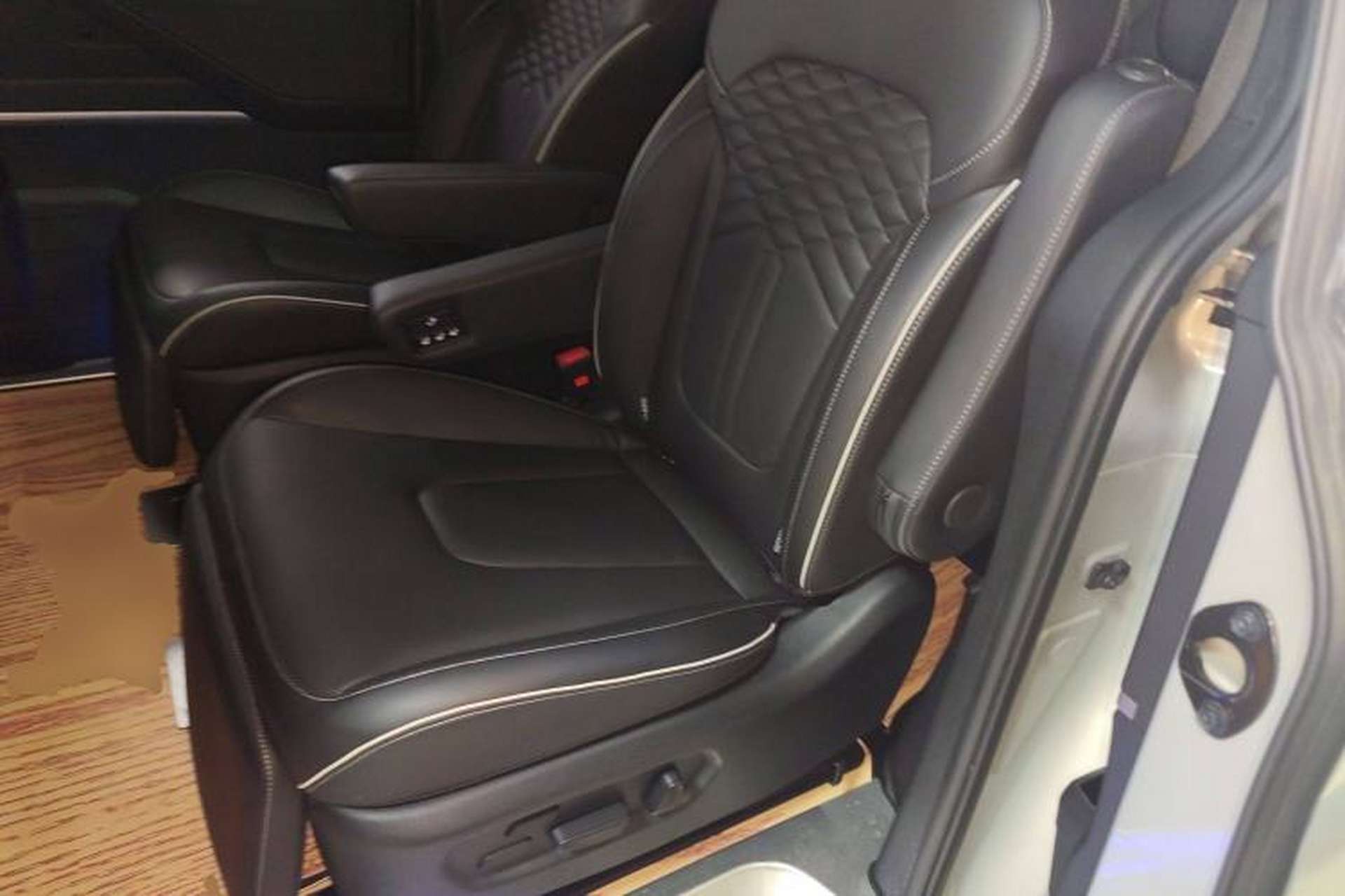 Used Hyundai Custo 2021 380TGDi Smart Love Flagship Edition TOP Premium Left Rear Seat