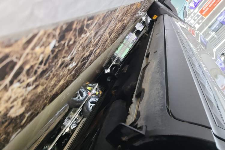 Used Hyundai Custo 2021 270TGDi Prestige LUX Left Side Sill