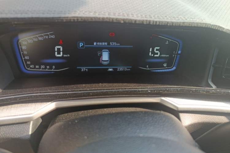 Used Hyundai Custo 2021 270TGDi Prestige LUX Odometer Close Up