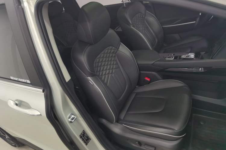 Used Hyundai Custo 2021 380TGDi Smart Love Flagship Edition TOP Premium Right Front Seat