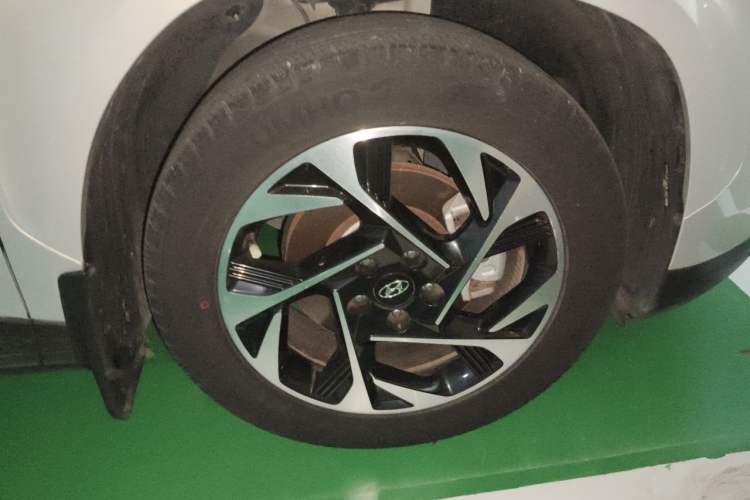 Used Hyundai Custo 2021 380TGDi Smart Luxury Premium LUX Right Front Wheel Hub