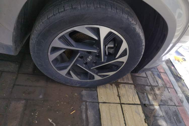 Used Hyundai Custo 2021 380TGDi Smart Love Flagship Edition TOP Premium Right Front Wheel Hub