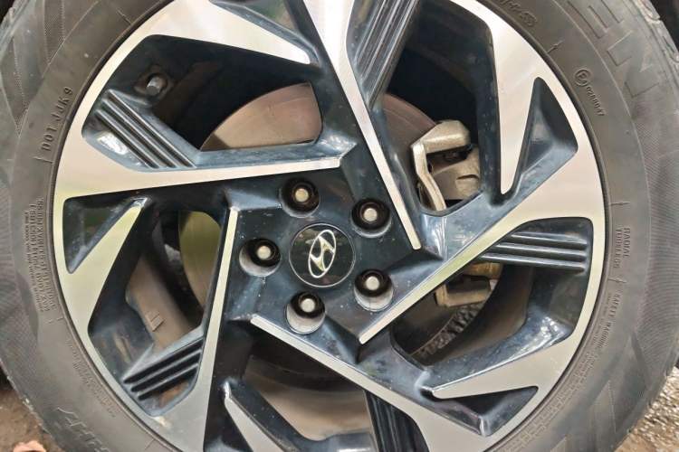 Used Hyundai Custo 2021 380TGDi Smart Love Flagship Edition TOP Premium Right Front Wheel Hub