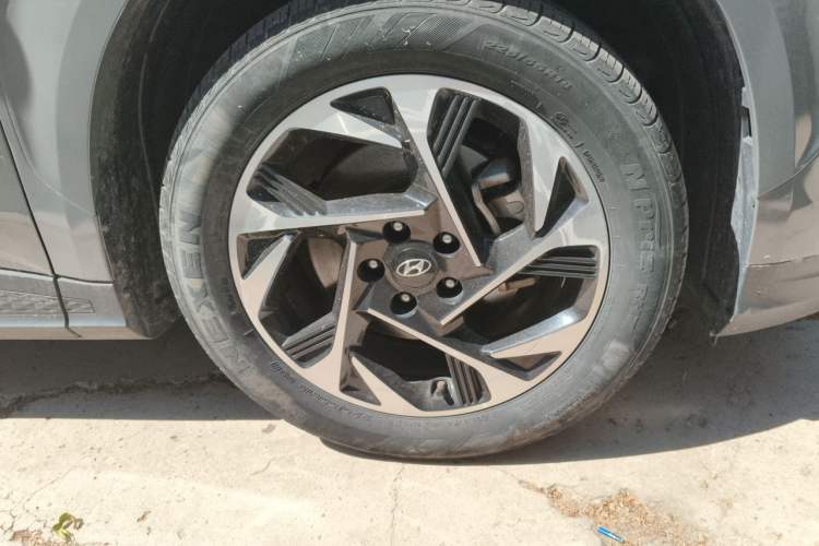 Used Hyundai Custo 2021 380TGDi Smart Luxury Premium LUX Right Front Wheel Hub
