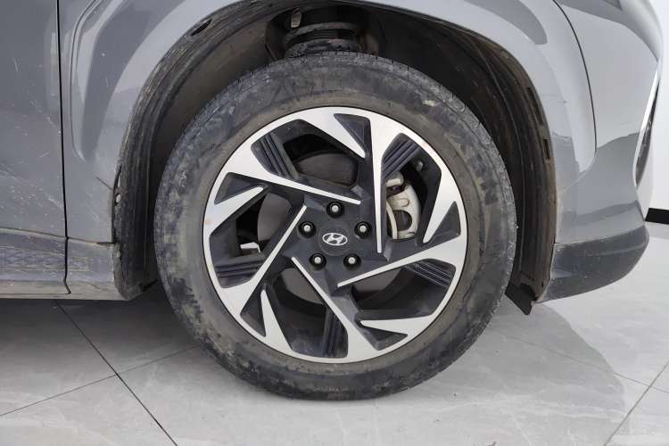 Used Hyundai Custo 2021 380TGDi Smart Luxury Premium LUX Right Front Wheel Hub