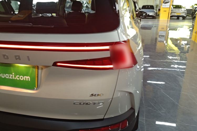 Used Hyundai Custo 2021 380TGDi Smart Luxury Premium LUX Right Rear Taillight