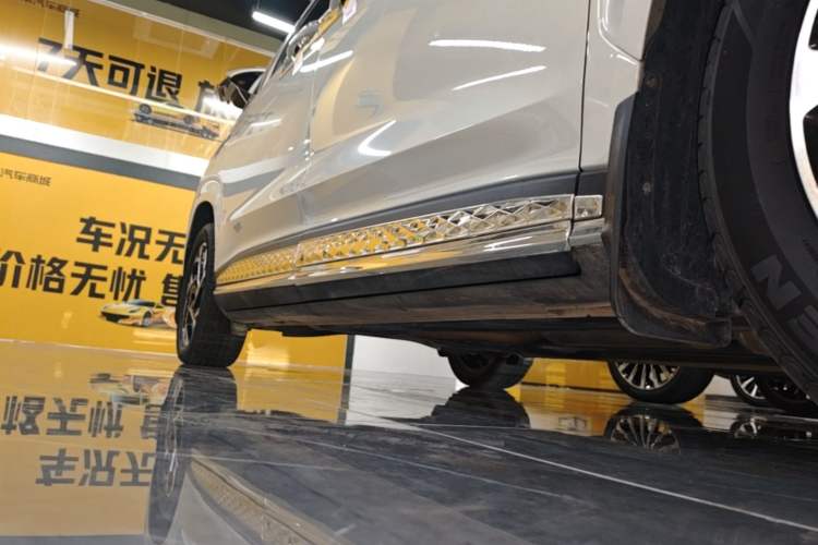 Used Hyundai Custo 2021 380TGDi Smart Luxury Premium LUX Right Side Sill