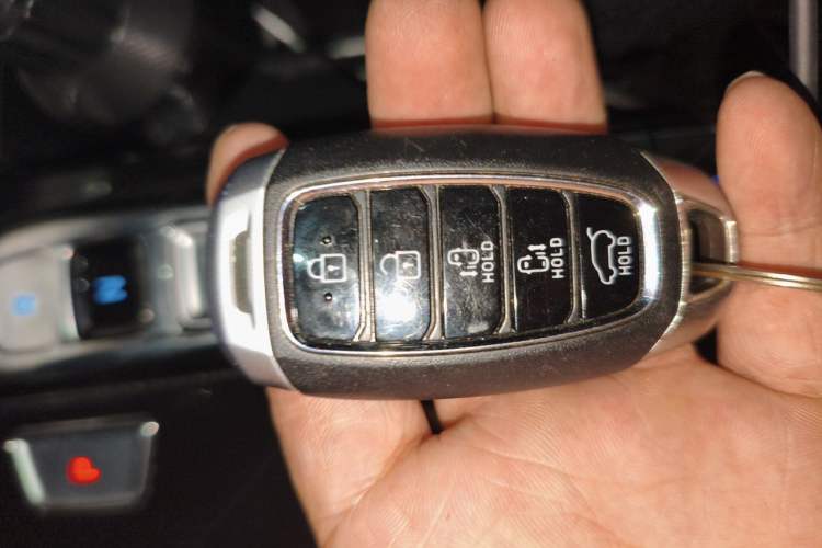 Used Hyundai Custo 2021 380TGDi Smart Love Flagship Edition TOP Premium Vehicle Key