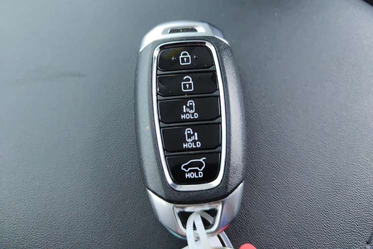 Used Hyundai Custo 2021 380TGDi Smart Love Flagship Edition TOP Premium Vehicle Key