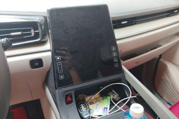 Used Hyundai Custo 2021 270TGDi Prestige LUX Audio And AC Panel