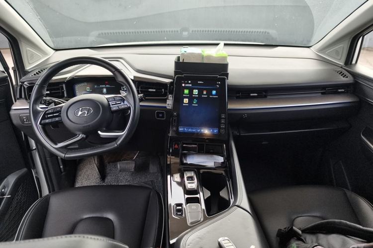 Used Hyundai Custo 2021 380TGDi Smart Love Flagship Edition TOP Premium Center Console