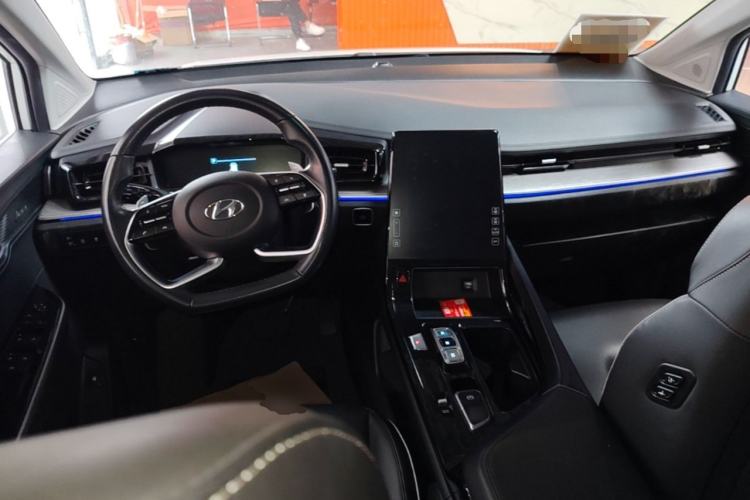 Used Hyundai Custo 2021 380TGDi Smart Love Flagship Edition TOP Premium Center Console