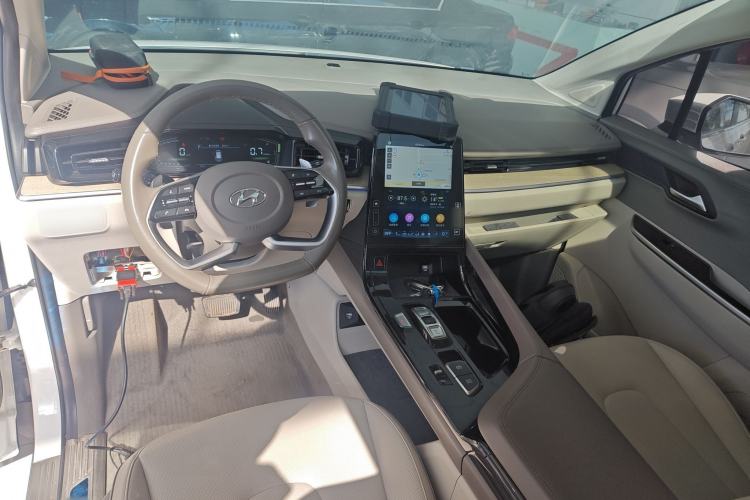 Used Hyundai Custo 2021 380TGDi Smart Luxury Premium LUX Center Console