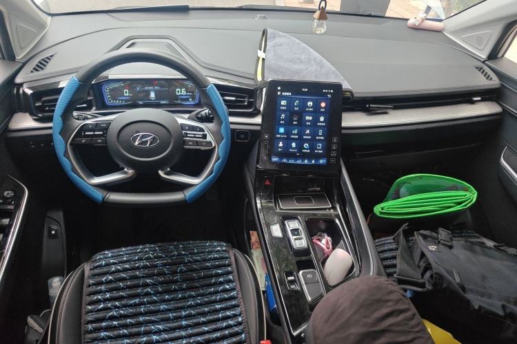 Used Hyundai Custo 2021 270TGDi Prestige LUX Center Console