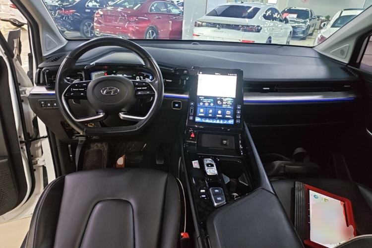 Used Hyundai Custo 2021 380TGDi Smart Luxury Premium LUX Center Console