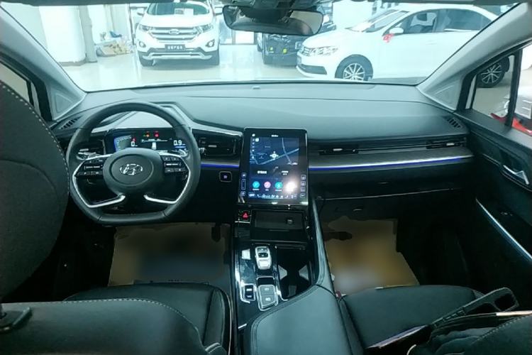 Used Hyundai Custo 2021 380TGDi Smart Love Flagship Edition TOP Premium Center Console