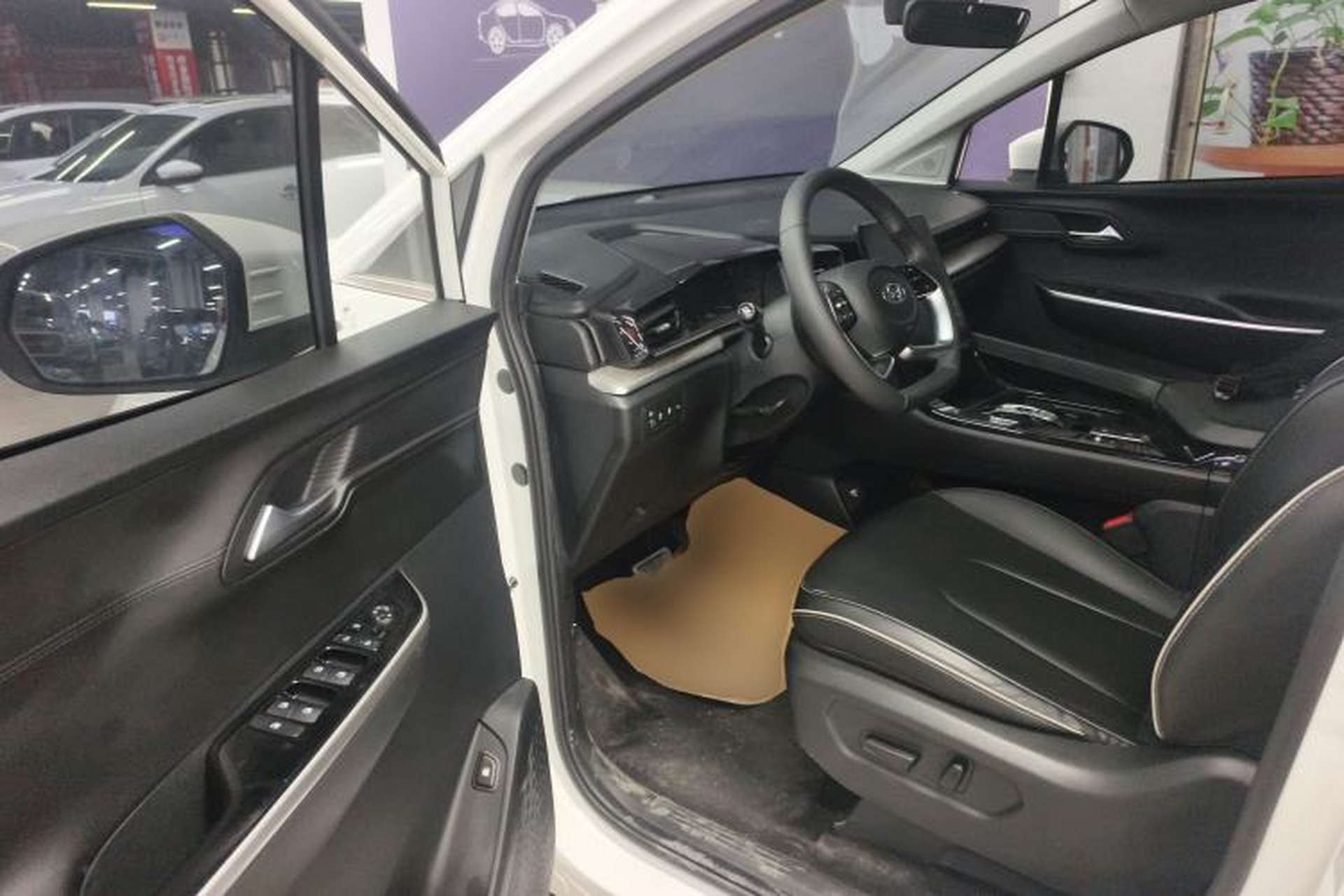 Used Hyundai Custo 2021 270TGDi Prestige LUX Driver Seat