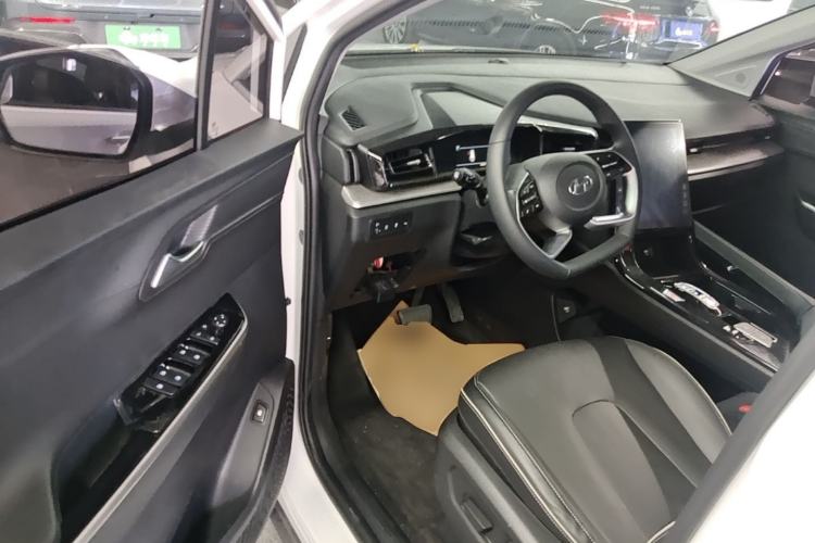 Used Hyundai Custo 2021 270TGDi Prestige LUX Driver Seat